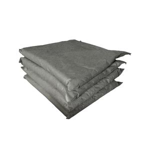 Oreiller absorbant tout usage pour une utilisation autour des machines, sous les tuyaux qui fuient, dans les zones de circulation en désordre ou pour l'entretien général - Product Image 1