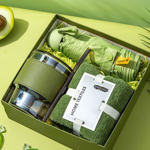 Juego de Regalo 3 en 1 Personalizado para San Valentín, Día de la Madre, Cumpleaños, Recuerdo con Taza, Toalla y Caja de Regalo para Mujeres y Damas de Honor - Product Image 4