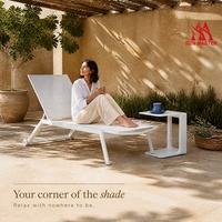 Chaise longue d'extérieur moderne empilable pour patio, jardin, hôtel, piscine