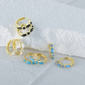 Aretes Huggie CANNER Simples de Plata de Ley S925 con Circonita Cúbica 5A Multicolor en Forma de Gota de Agua y Piedra Marquise - Product Image 3