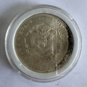 Lussuosa statuetta personalizzata in metallo a forma di moneta con immagini di teste umane per l'arredamento della casa - Product Image 3