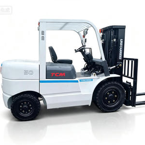 Chariot élévateur à fourche miniature TCM FD50 5 tonnes d'occasion, alimenté au diesel, avec déplaceur latéral hydraulique et pneus pleins - Product Image 1