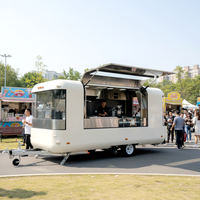 Remorque de restauration mobile entièrement équipée pour la vente de glaces, café, fast-food et la commercialisation de produits sur les marchés de rue