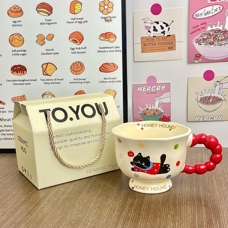 [ชุดกล่องของขวัญ] แก้วลายสัตว์พร้อมหูจับลูกปัด - แมวสีแดง