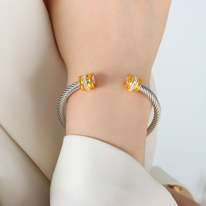 YF3693 เครื่องประดับสแตนเลสสตีลชุบทอง 18k ประดับเพทายหลากสีสันเดือนธันวาคม ดีไซน์เปิดแบบกำไลข้อมือยอดนิยม - Product Image 6