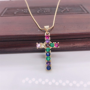 Collar con Colgante de Cruz Religiosa de Oro con Diamantes para Mujer, Joyería de <span class=keywords><strong>Fe</strong></span>, <span class=keywords><strong>Esperanza</strong></span> y Creencia, Collar de Moda con Cruz de Diamantes - Product Image 2