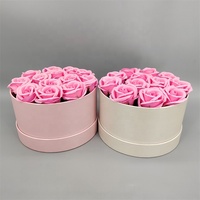 Kotak Kemasan Hadiah Silinder Bulat dari Kertas Daur Ulang Ramah Lingkungan Warna Ivory Pink dengan Finishing Matte untuk Ulang Tahun Pernikahan Dapat Disesuaikan