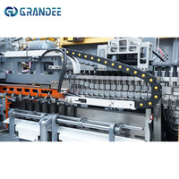 Machine de soufflage à grande vitesse à 7 cavités à pas variable pour la production de bouteilles d'eau et de boissons