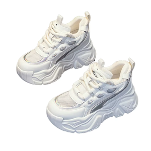 Baskets décontractées à lacets de haute qualité pour femmes, antidérapantes, confortables, avec empeigne en PU et fermeture élastique. - Product Image 1