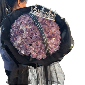 Flores Artificiales OEM, Ramo <span class=keywords><strong>de</strong></span> <span class=keywords><strong>Rosas</strong></span> Grandes Redondas en Degradado Morado, Adorno <span class=keywords><strong>de</strong></span> Corona Plateada, Envoltura Negra, Decoración para el Hogar, Reutilizable - Product Image 1