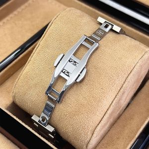 Montre pour femme en acier inoxydable en forme de goutte d'eau sertie de diamants, avec chaîne tendance, résistante à l'eau, style élégant. - Product Image 6