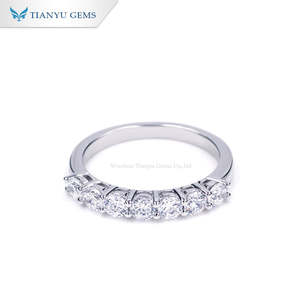 Bague en argent Tianyu avec moissanite pleine éternité, bijoux minimalistes pour le quotidien, le bureau et les occasions décontractées pour femmes - Product Image 3