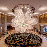 Lustre en cristal suspendu pour salle de banquet, grand lustre en cristal personnalisé pour hall d'hôtel, éclairage en forme de fleur