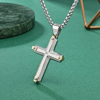 Alin Cool Jewelry Collier de pendentifs croix gravée 3D CNC en acier inoxydable Collier homme avec chaîne cubaine