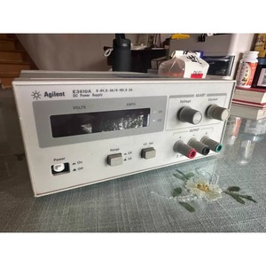 Alimentation électrique E3610A d'occasion, 30W 8V/3A ou 15V/2A - Product Image 1