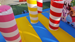 Structure gonflable Candy World, château gonflable combiné avec toboggan <span class=keywords><strong>pour</strong></span> les fêtes d'enfants, matériau PVC 0,55 mm, souffleur, installation facile, personnalisable - Product Image 2