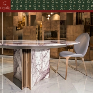 Mesa de Comedor Redonda de Alta Gama GOLDKING para Residencias, Mármol Blanco con Vetas Rosas, Base de Cuatro Pétalos, Incrustaciones Doradas, OEM ODM Directo - Product Image 4