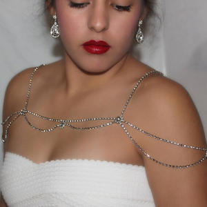 سلسلة كتف مثيرة متعددة الطبقات من أحجار الراين للنساء، مجوهرات للجسم على الموضة الأوروبية والأمريكية للحفلات - Product Image 1