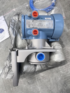 お手頃価格で純正のエマーソン マイクロモーション 1700/2700 シングルバリエーブル フィールドマウント フロートランスミッタ 1700Cシリーズ トランスミッタ - Product Image 4