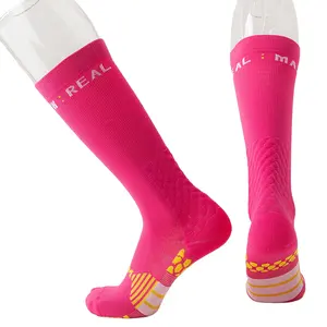 Customized Knee High Grip Socks Manufacturers Unisex Mens Cotton Socks Custom Logo Men Design Running Men's Socks