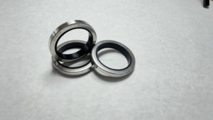 อะไหล่คอมเพรสเซอร์อุตสาหกรรม Manny Compressor น้ำมัน PTFE 84x67x10มม. - Product Image 3