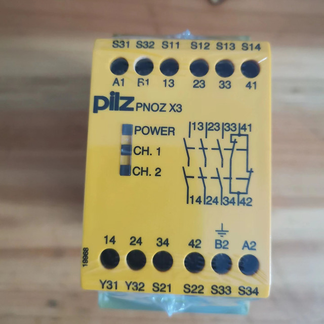 774310 Original Factory Safety Relay
