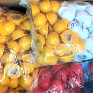 Mini porte-clés professionnel personnalisé en plastique rigide, porte-clés en forme de casque de chantier avec ouvre-bouteille, porte-clés en plastique de sécurité - Product Image 3