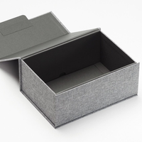 Boîte de rangement pliable triangulaire moderne à fermeture magnétique, boîte organisatrice en papier durable, boîte cadeau portable pour l'emballage et le stockage en détail