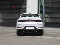 BYD Qin PLUS 2026 – Nouvelle Voiture Familiale PHEV pour les Déplacements Urbains Quotidiens – Berline Électrique à Grande Autonomie