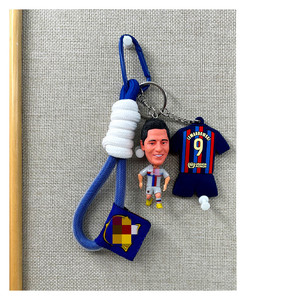 Llavero con Camiseta de Estrella de Fútbol, Juego de <span class=keywords><strong>Tres</strong></span> Piezas con Cordón, Colgante de Ronaldo, Neymar, Haaland, Recuerdo para Fanáticos del Fútbol, Regalo - Product Image 4