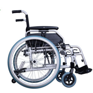 Silla de ruedas plegable manual de aluminio autopropulsada con reposapiés abatibles, equipo de rehabilitación de ruedas grandes de liberación rápida - Product Image 1