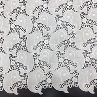 Accessoires de mode personnalisés entièrement brodés Dentelle soluble dans l'eau de lait pour vêtements pour chaussures et sacs