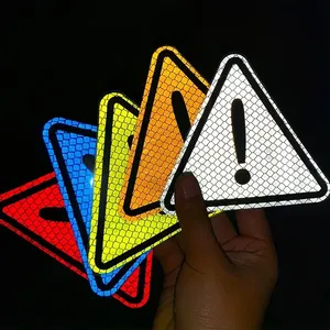 Autocollant réfléchissant triangulaire microprismatique auto-adhésif haute visibilité découpé sur mesure pour la sécurité des voitures, camions et motos - Product Image 3