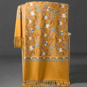 Sciarpa Pashmina Ricamata Floreale Autunno/Inverno Mantella <span class=keywords><strong>da</strong></span> Viaggio <span class=keywords><strong>da</strong></span> Donna Stile Folk con Fiori Paisley e Nappe Scialle di Cachemire - Product Image 4