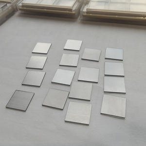 Plaque <span class=keywords><strong>de</strong></span> semences <span class=keywords><strong>de</strong></span> diamant CVD synthétique <span class=keywords><strong>de</strong></span> qualité inférieure, défectueuse, pour outils <span class=keywords><strong>de</strong></span> coupe - Product Image 3