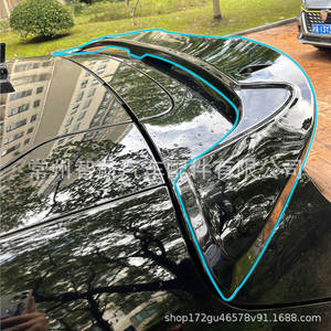 Alerón Trasero para Ford Kuga Escape, 133x55x12 cm, Negro Brillante con Textura de Fibra de Carbono, Alerón para Tapa de Maletero - Product Image 2