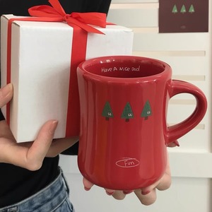 In ấn tùy chỉnh logo giáng sinh Ins phong cách đơn giản màu Đỏ gốm <span class=keywords><strong>Mug</strong></span> cao xuất hiện cốc cà phê cốc nước cho món quà - Product Image 2