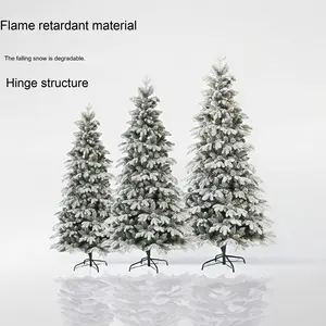 Grand <span class=keywords><strong>sapin</strong></span> artificiel de Noël de <span class=keywords><strong>120</strong></span> <span class=keywords><strong>cm</strong></span> en PE, avec cônes de pin et flocons de neige blancs, idéal pour les supermarchés commerciaux et la décoration intérieure. - Product Image 4