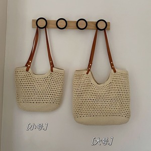 กระเป๋าโท้ทสานฟางสำหรับผู้หญิง สีขาวนวล ขนาดใหญ่ ปิดด้วยแม่เหล็ก สำหรับฤดูร้อน 2024 ใช้ได้ทั้งไปเที่ยวทะเลและใช้ในชีวิตประจำวัน - Product Image 3