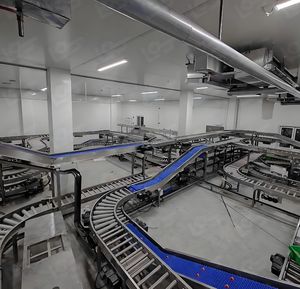 Máquina de clasificación exprés de alta velocidad, clasificador transportador, correa de acero inoxidable, logística y servicios postales, transportador de clasificación de paquetes - Product Image 2