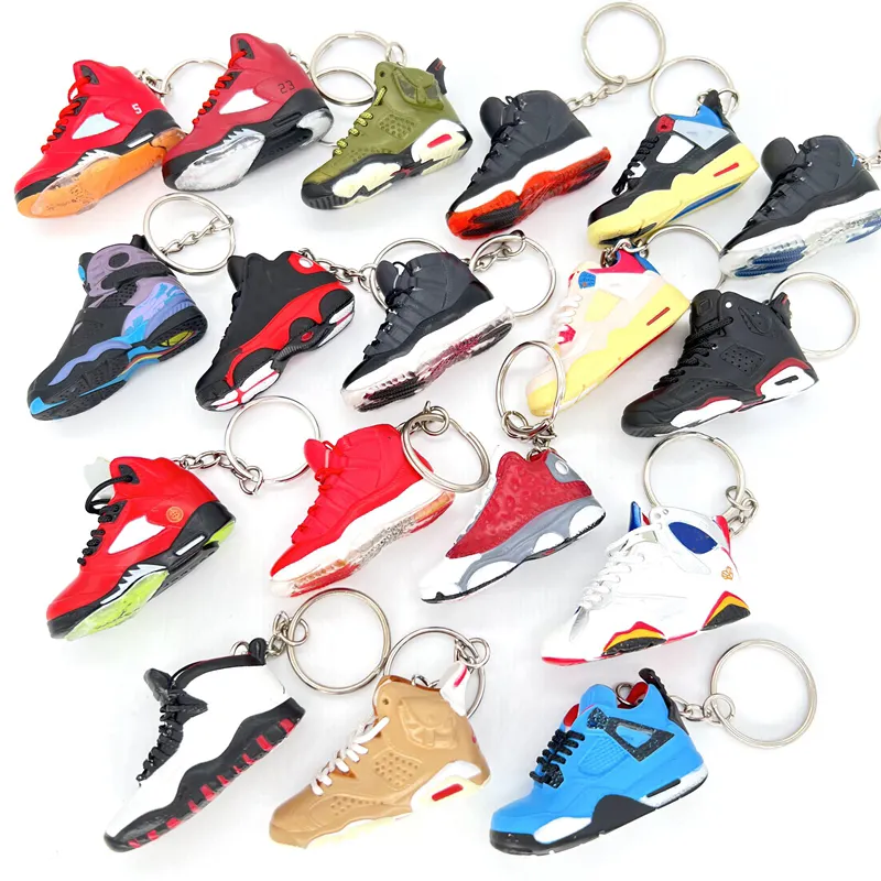 Aksesori Keyring Pvc lembut sepatu olahraga yzy Jordans sepatu karet 3D Sneaker gantungan kunci 3D Mini plastik cetak cincin logam OEM