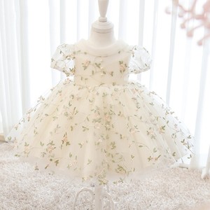 Robe de princesse pour bébé fille d'un an, manches bouffantes brodées, tissu en tulle floral, élégante et moelleuse, première robe de perles pour tout-petits - Product Image 4