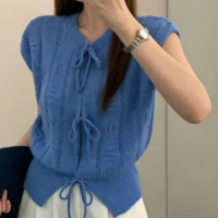 Pull respirant à motif ajouré, manches courtes, col en V, avec plusieurs cordons de serrage, pour femme