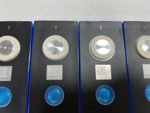 <span class=keywords><strong>3.2</strong></span> Lifepo4 100Ah 105ah 200ahプリズマティックソーラーリチウム3.2vバッテリーlifepo4セル太陽エネルギー貯蔵システム用 - Product Image 5