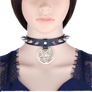 Nuevo estilo Harajuku chica suave cuero <span class=keywords><strong>Collar</strong></span> correa para el cuello estrella de cinco puntas colgante <span class=keywords><strong>Spike</strong></span> remache aleación temperamento principal cuello - Product Image 1