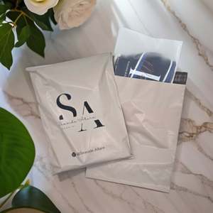 Sacs d'expédition en poly biodégradable personnalisés avec logo, sacs en poly mat personnalisés, sacs d'expédition, sacs d'emballage express nude - Product Image 1