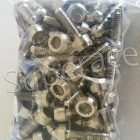 Écrou à bride en titane M7x24mm à 12 points pour jantes de course forgées en 3 parties