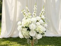 Seiden-Kunstblumenarrangement als Tischdekoration für Hochzeit, Weihnachten, Muttertag - Weiße Blumen Handgefertigt mit Natürlicher Haptik