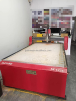 En stock, occasion, machine de fraisage CNC pour bois 1325 avec table à vide, Mach3, roulement simple, prix compétitif