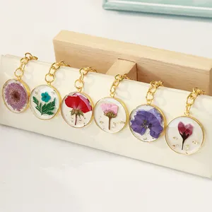 Custom Logo Birth Month Flower Metal Keychain Dry Resin Specimens Souvenirs Wholesale Resin Keychain